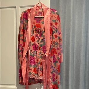 Victoria’s Secret gold label romper and robe set vintage flour design size small